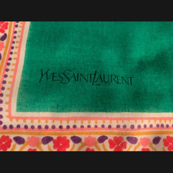 VINTAGE GORGEOUS YVES SAINT LAURENT Scarf! - Picture 4 of 11